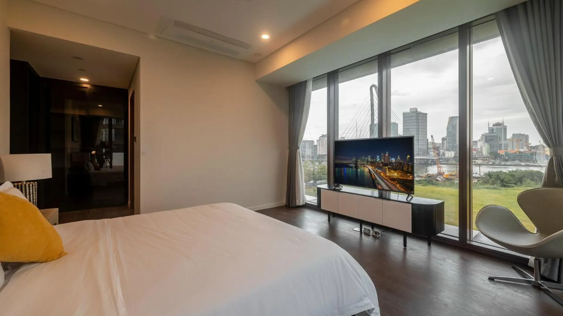 The Galleria Thu Thiem - Panorama Sky View Ho Chi Minh City Apartment